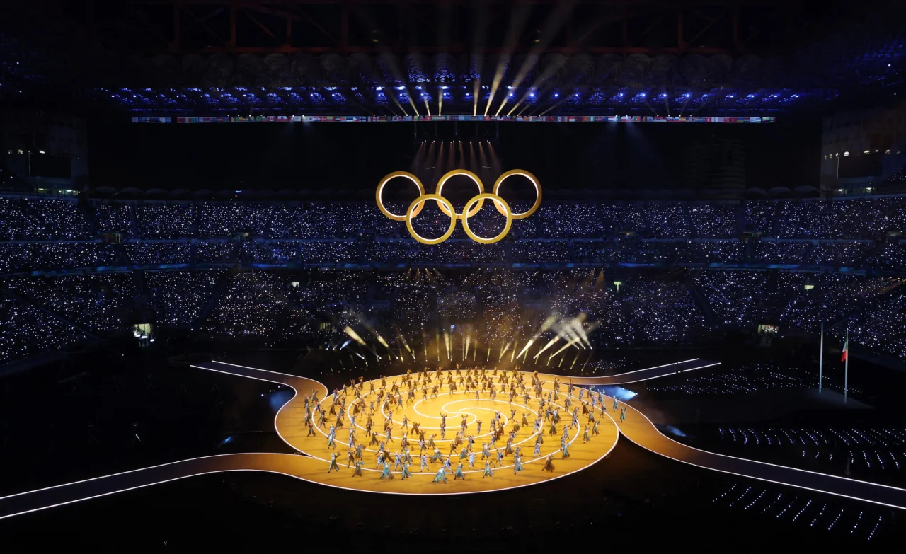 Олімпійські кільця на Сан-Сіро (Фото: REUTERS/Mike Segar)