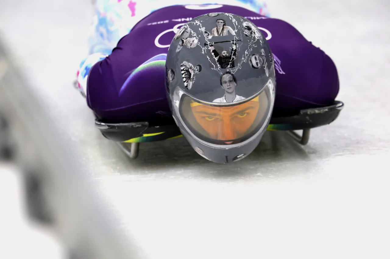 Гераскевич выступил на тренировке в шлеме с фотографиями погибших украинских спортсменов / REUTERS/Athit Perawongmetha