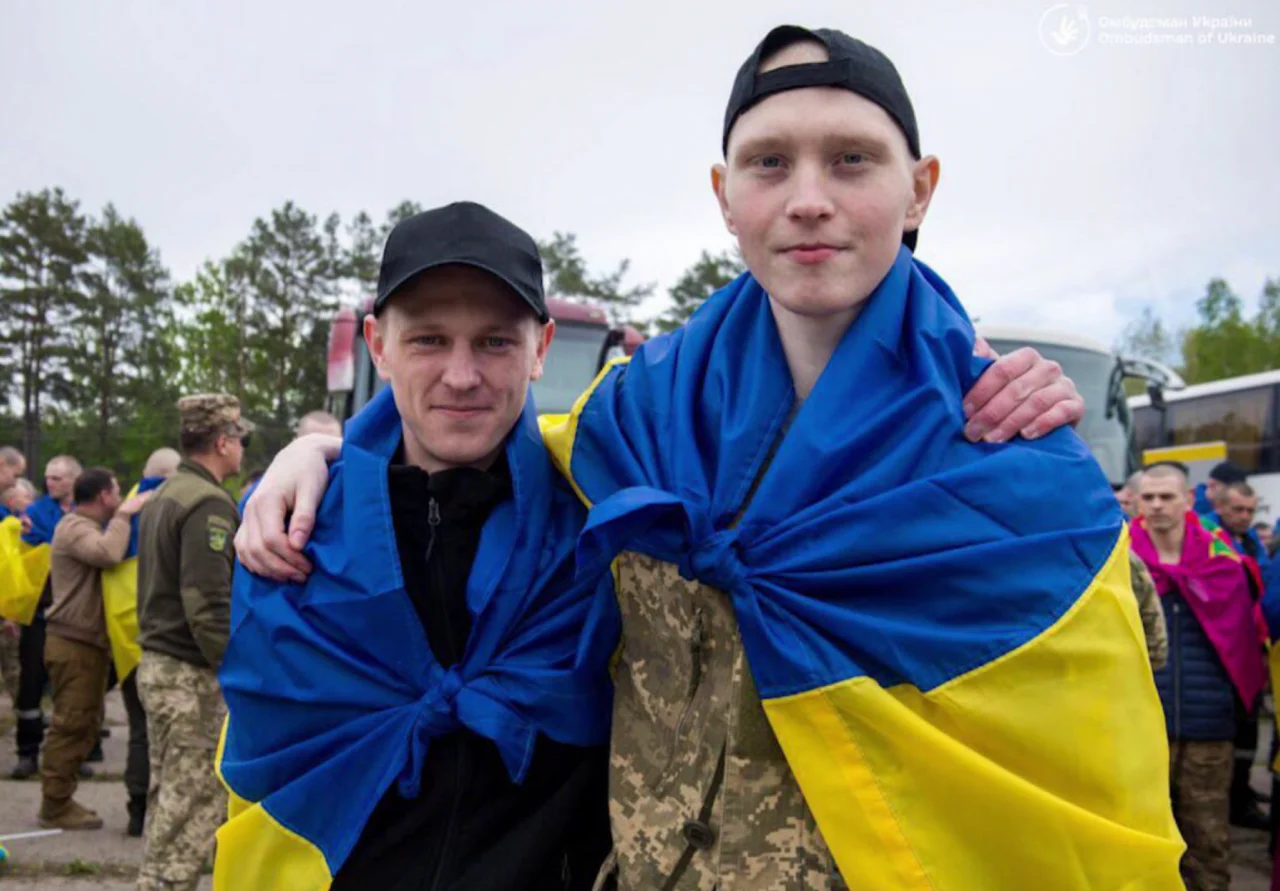 Матір військового зобов'язали повернути 3,9 млн гривень &mdash; вона їх витратила  поки син був у полоні / NV