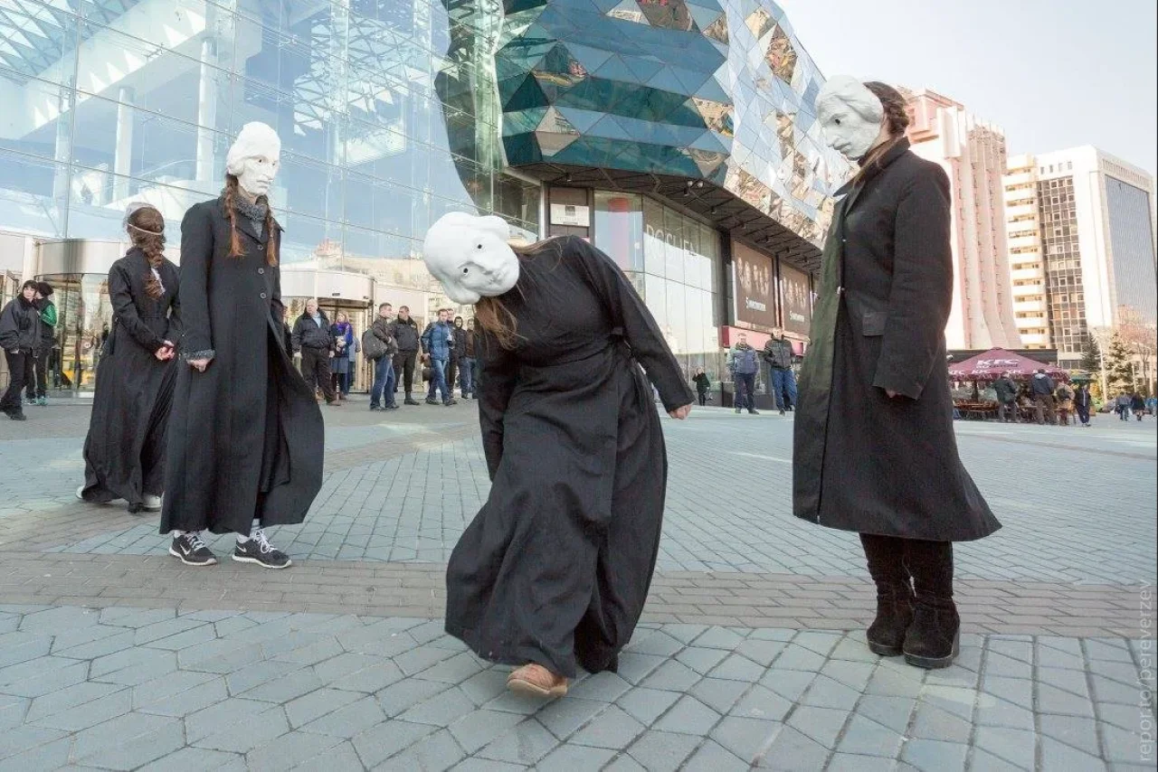 Рекламная кампания ГогольFest в Киеве, 2016 (Фото: Архив Влада Троицкого via sestry.eu)