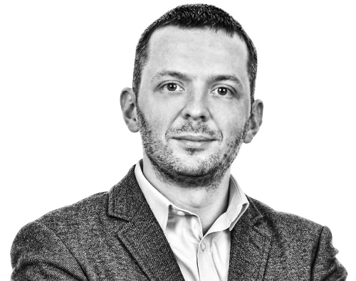 Андрей Попов